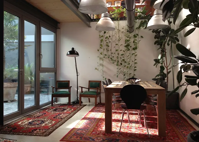 Loft Bed & Breakfast 4*